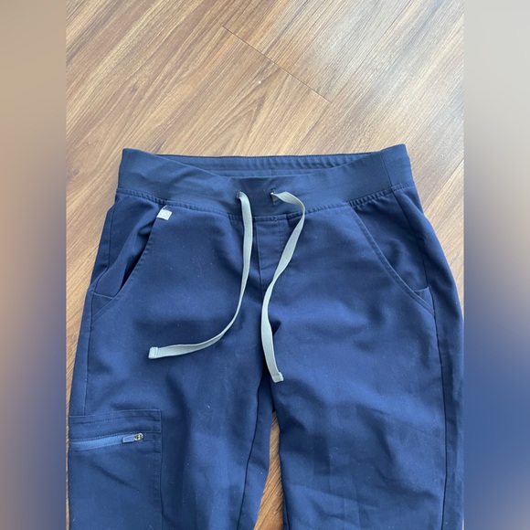 FIGS, Navy Jogger. Size small. Gently worn. Great condition. - Picture 3 of 3